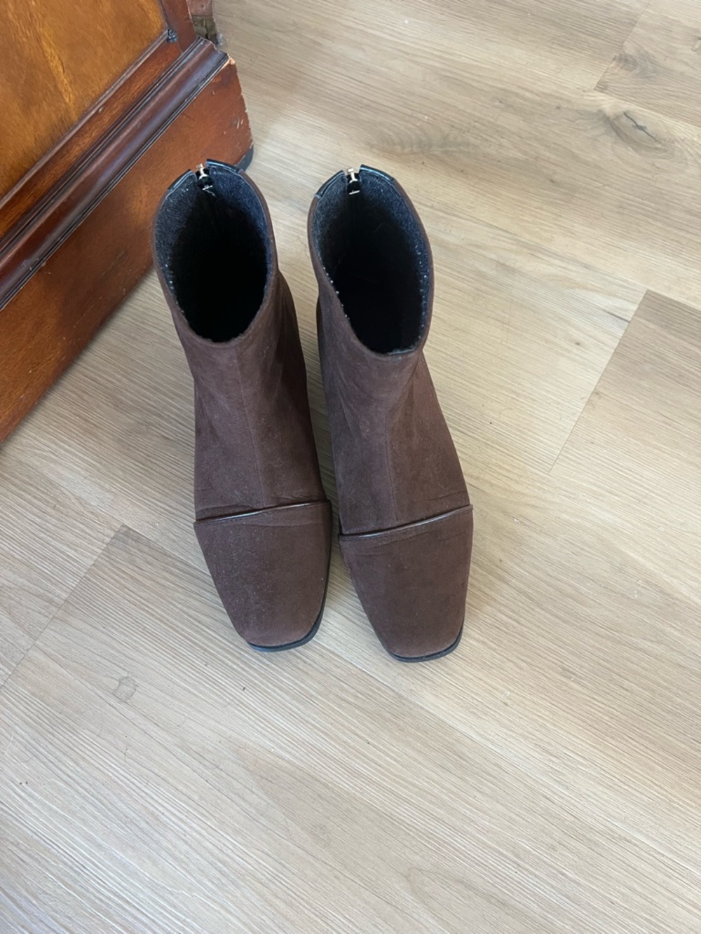 Charles & Spencer Brown Suede Ankle Boots Zip Closure • 39